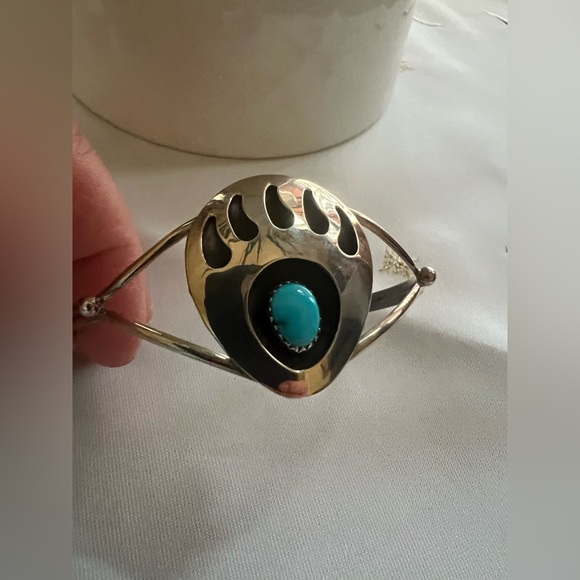 Navajo Bracelet Bear Paw Cuff Sterling Silver and Turquoise - Picture 14 of 14